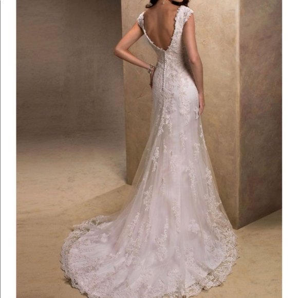 Maggie Sottero Wedding Dress - Picture 2 of 7